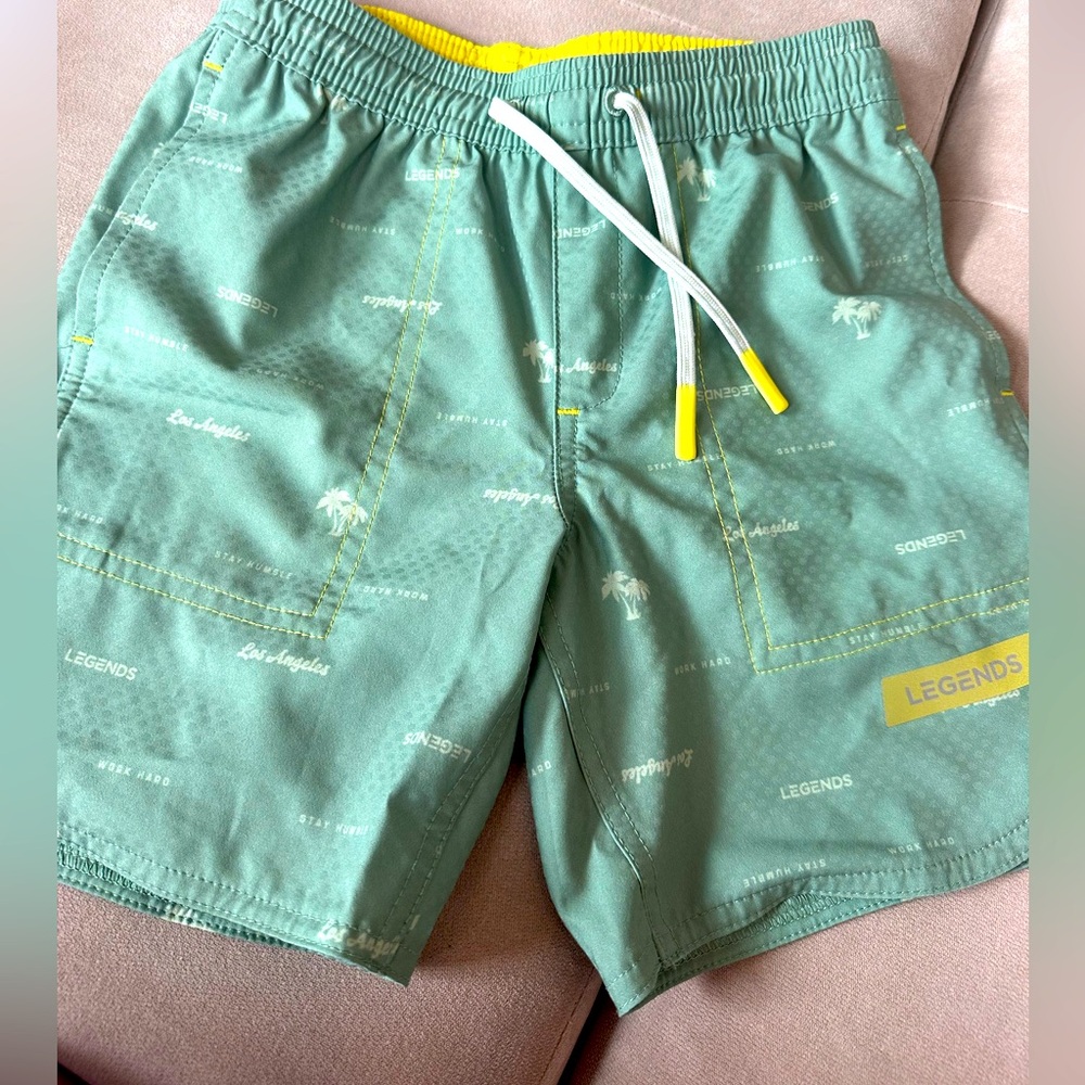 LEGENDS Swim or Active Shorts S (7/8)